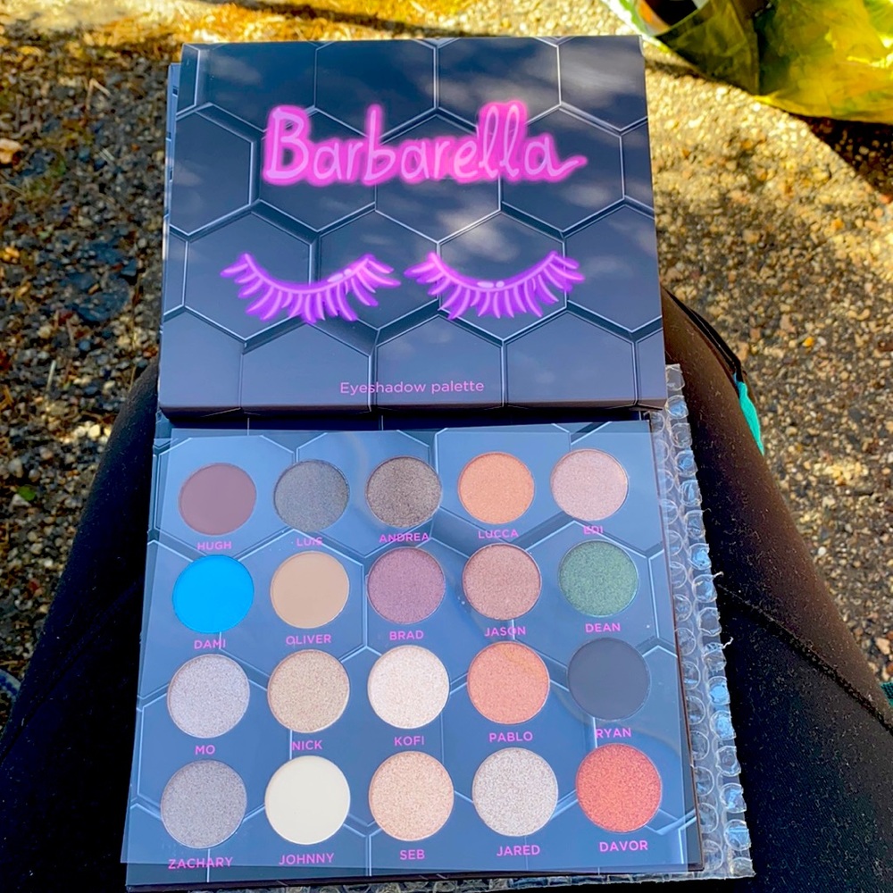 Beebeauty Barbarella eyeshadow eye shadow palette